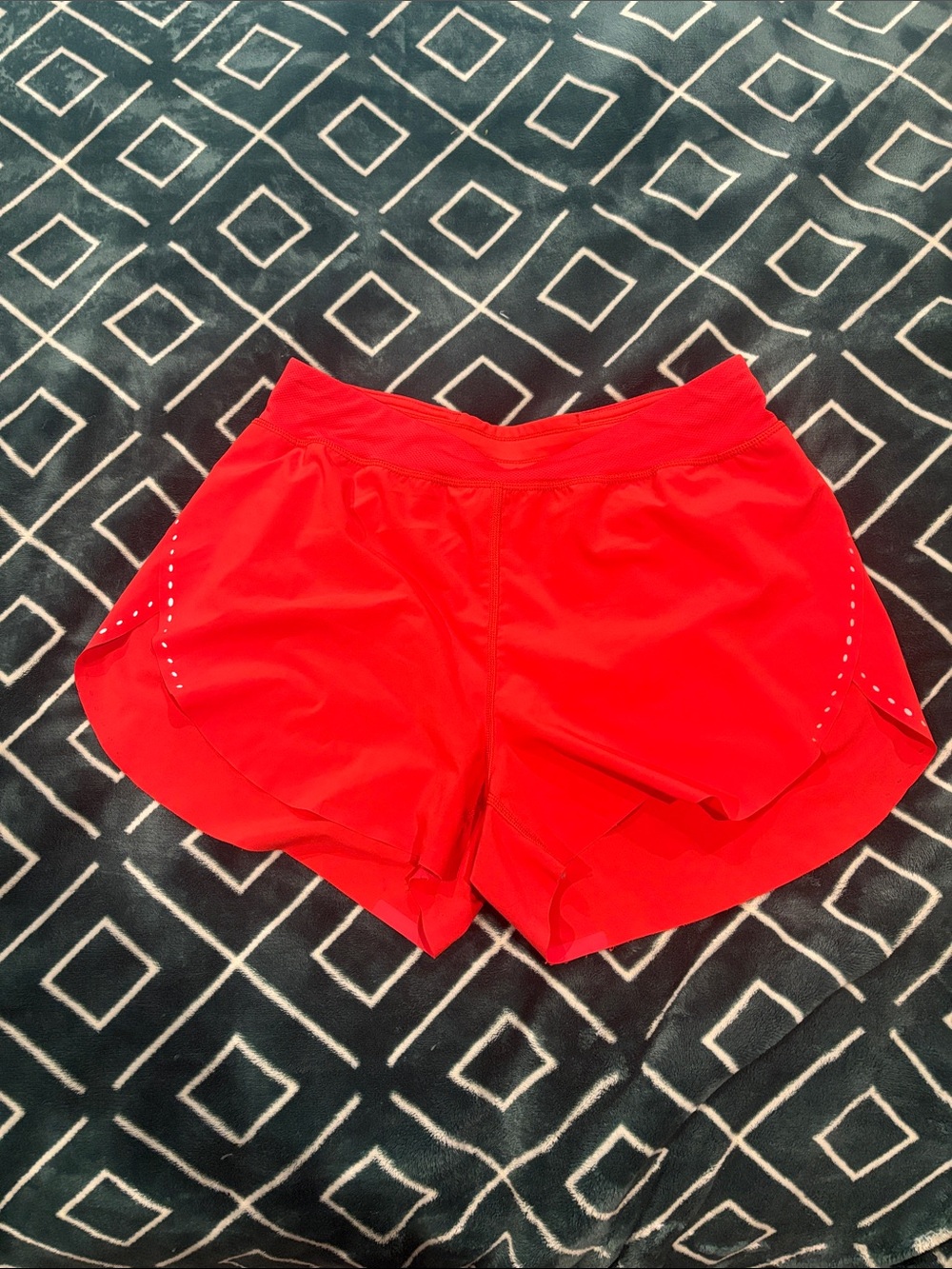 Lululemon Find Your Pace High Rise Lined Shorts 3”